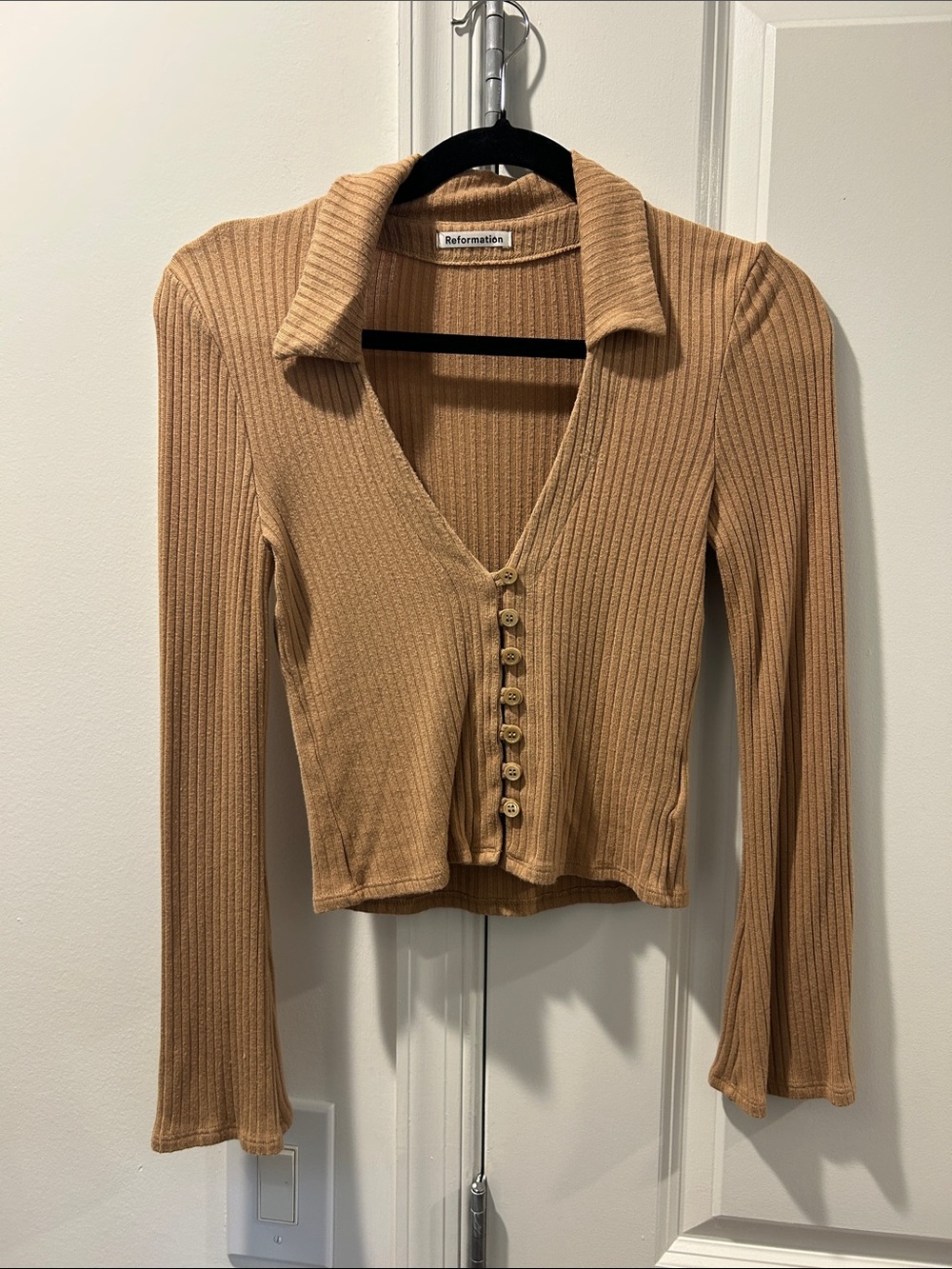 Reformation Camel Ribbed Collared Button-Front Slim Top